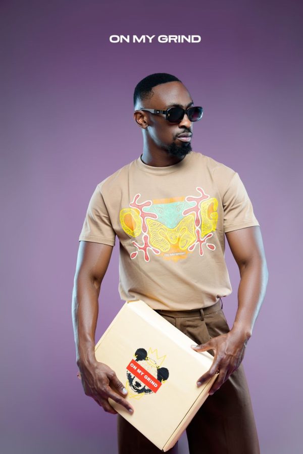 ILLUMINATE T-SHIRTS (NUDE)